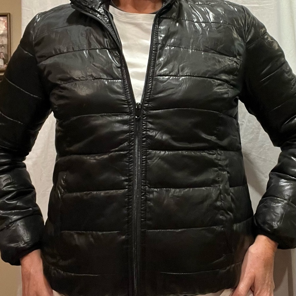 Relativity Men's  Or Women’s Sleek Black Puffer Jacket